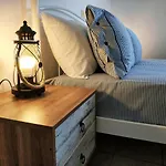 Zenios Andros-cycladic House Overlooking Bay بيت للعطل *