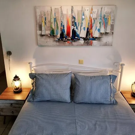 Ferienhaus Zenios Andros-cycladic House Overlooking Bay Batsi