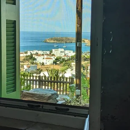 Casa vacanze Zenios Andros-cycladic House Overlooking Bay