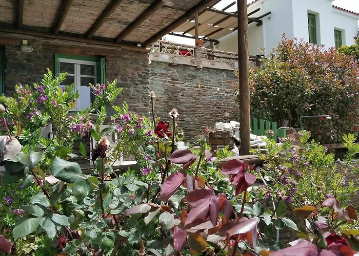 Vakantiehuis Zenios Andros-cycladic House Overlooking Bay Mpatsi