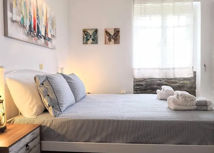 Vakantiehuis Zenios Andros-cycladic House Overlooking Bay Mpatsi