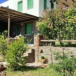 Дом отдыха Zenios Andros-cycladic House Overlooking Bay *