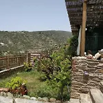 Zenios Andros-cycladic House Overlooking Bay Дом отдыха