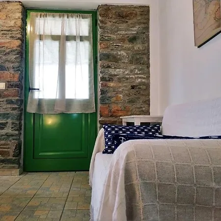 Zenios Andros-cycladic House Overlooking Bay Feriehus *