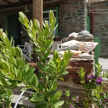 Zenios Andros-cycladic House Overlooking Bay Ferienhaus *