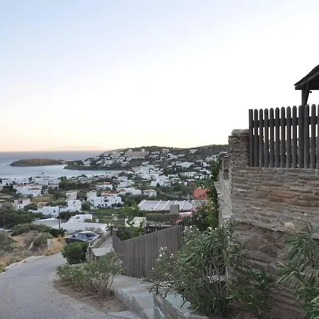 Feriehus Zenios Andros-cycladic House Overlooking Bay Mpatsi