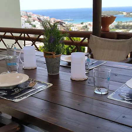 Σπίτι διακοπών Zenios Andros-cycladic House Overlooking Bay