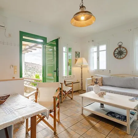 Feriehus Zenios Andros-cycladic House Overlooking Bay *